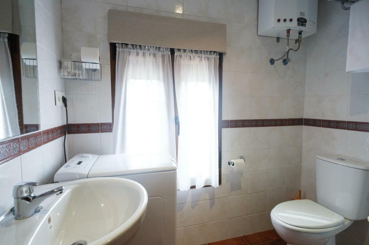 Apartamentos De Herminia Manzaneda  エクステリア 写真