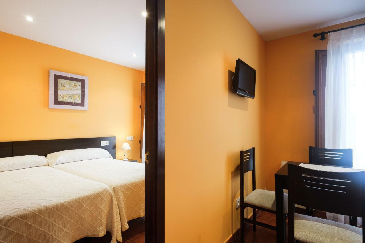 Apartamentos De Herminia Manzaneda  エクステリア 写真
