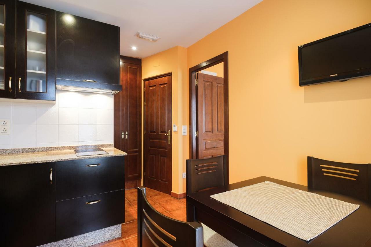 Apartamentos De Herminia Manzaneda  エクステリア 写真
