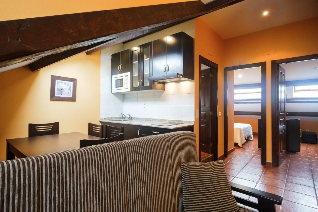 Apartamentos De Herminia Manzaneda  エクステリア 写真